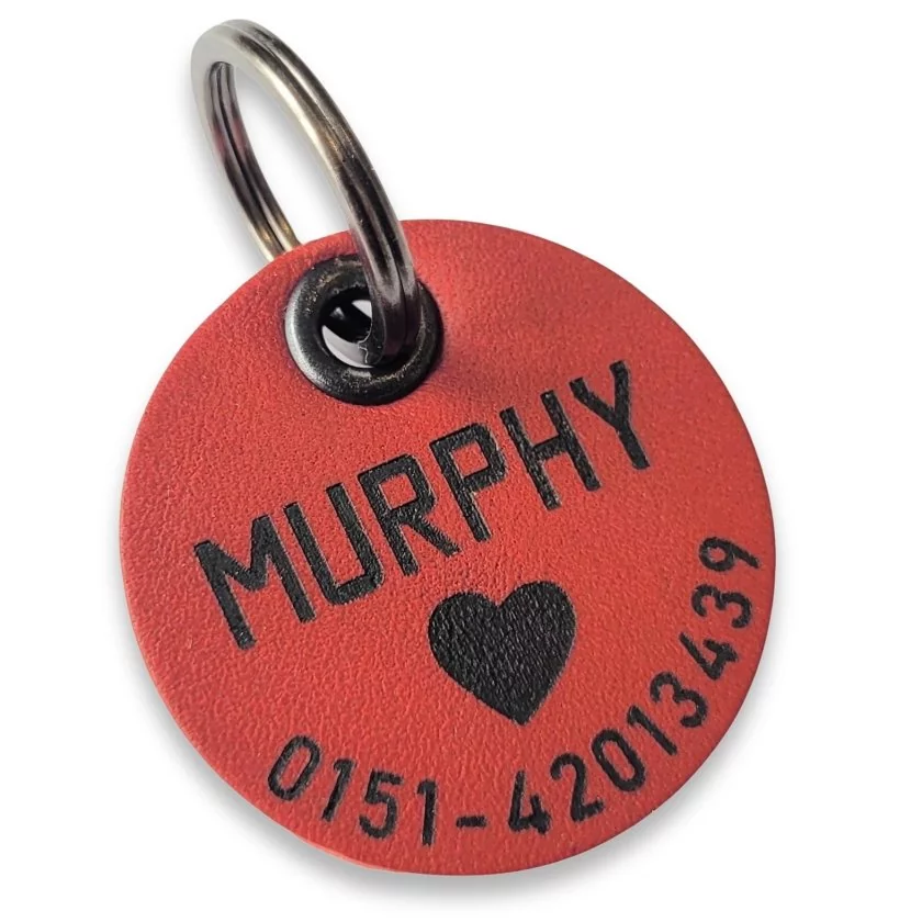 Hundemarke für kleine Hunde 25/30mm mit Gravur aus Leder mit Gravur Name und Telefonnummer. Farbe cherry