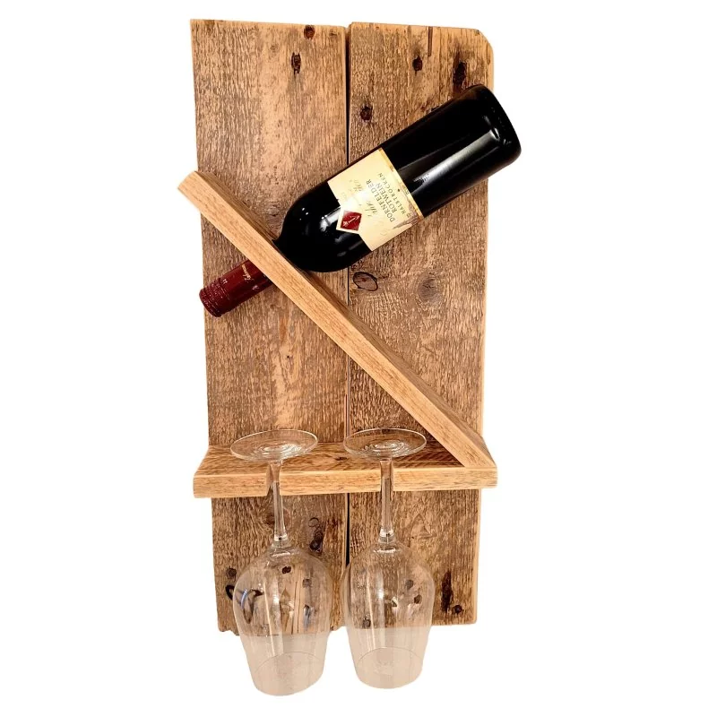Weinregal hängend aus Europaletten Altholz mit 2 Weingläsern und 1 Flasche Wein