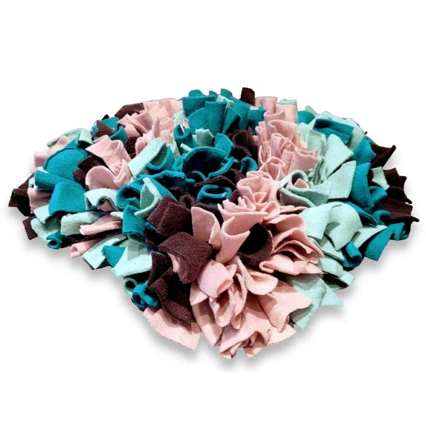 Spiel- und Schnüffelteppich aus Fleece Farbe: türkis, mint, dunkelbraun, altrosa Spiel- und Schnüffelteppich aus Fleece Farbe: türkis, mint, dunkelbraun, altrosa