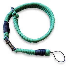 Kamera-Handschlaufe aus Paracord geflochten, Farbe grün, Takelung und Beschläge schwarz