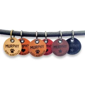 Mobile Preview: Hundemarken für kleine Hunde 25/30mm mit Gravur aus Leder mit Gravur Name, Telefonnummer. Farbübersicht tortilla, cognac, vintage chocolate und cherry
